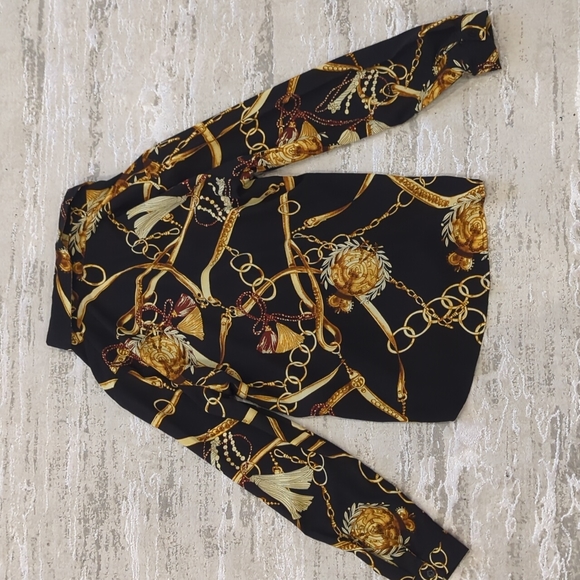 Brand New Button Front Chain Print Blouse - Picture 5 of 6